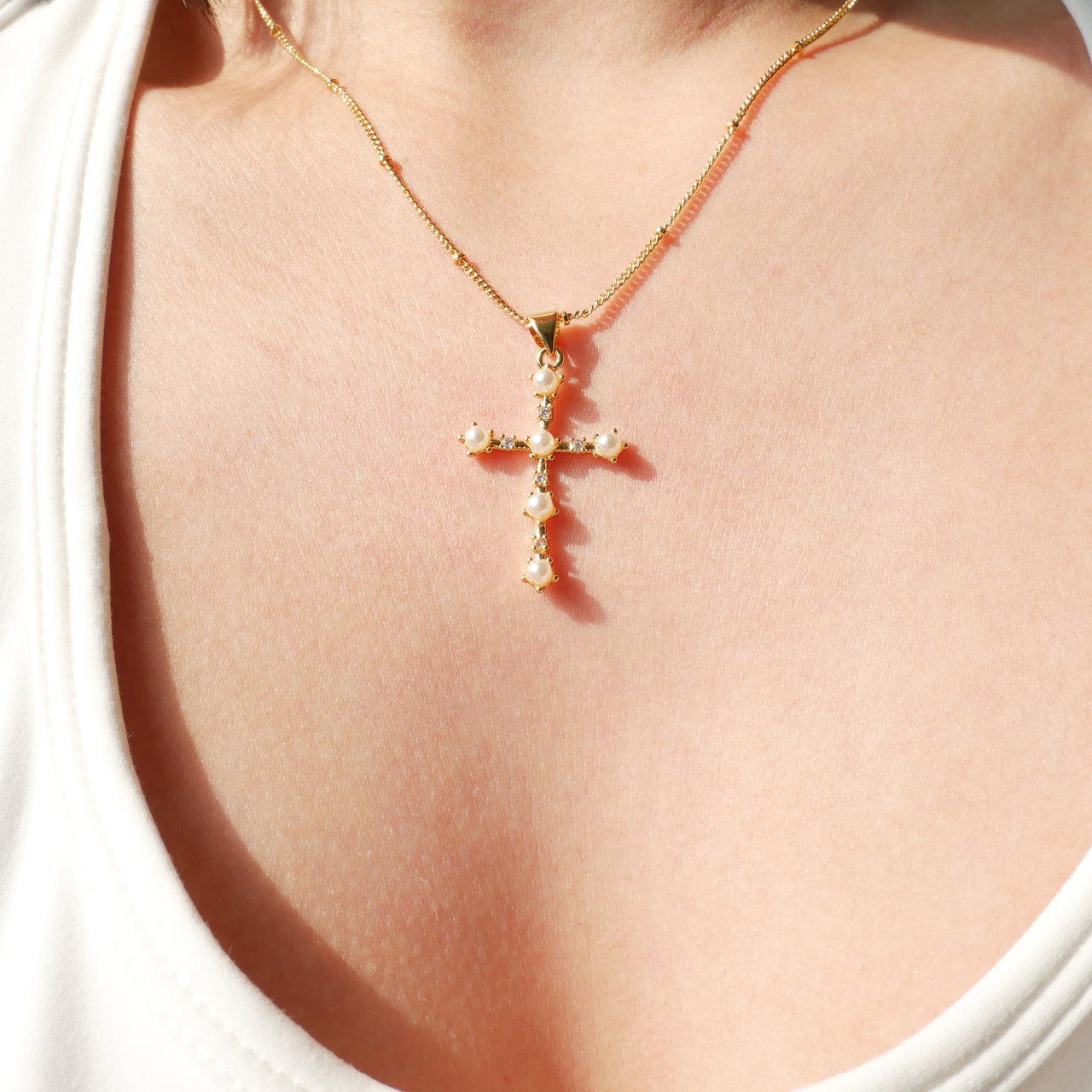 Vicci Cross Pendant